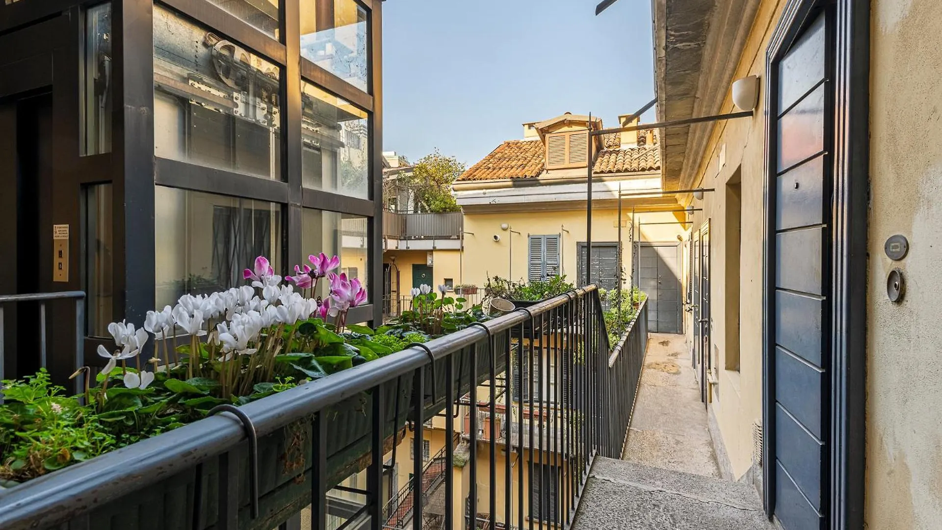 Brand New 1 Bedroom Apartment In Brera Milan Italy
